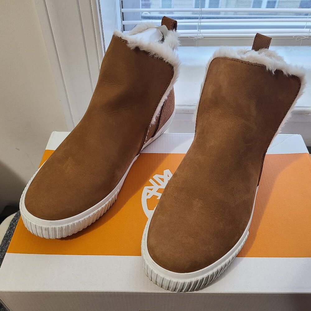 Brown Suede Ankle Boots with White Fur Lining